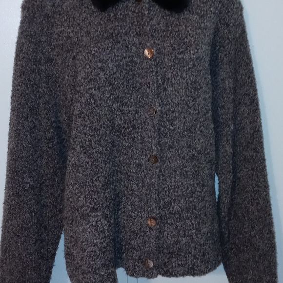 Jennifer Moore Button Down Sweater Size Large very warm - Picture 2 of 10